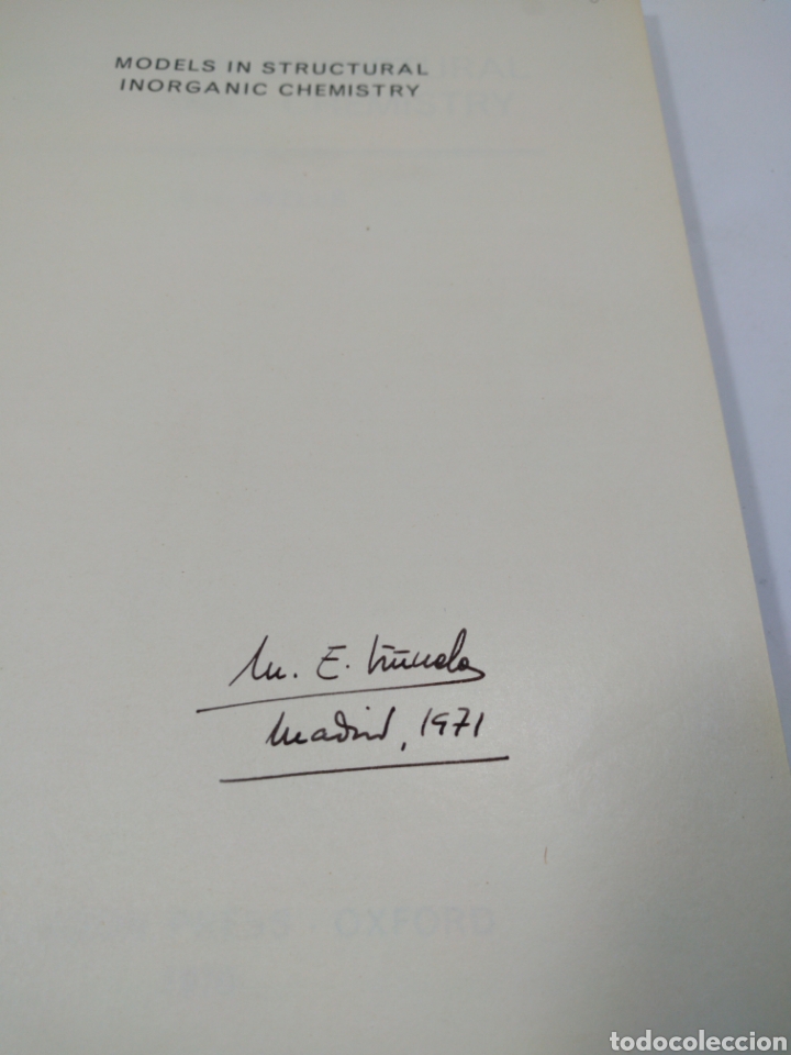 Libros de segunda mano de ciencias: Models un structural inorganic Chemistry. A F Wells - Foto 2