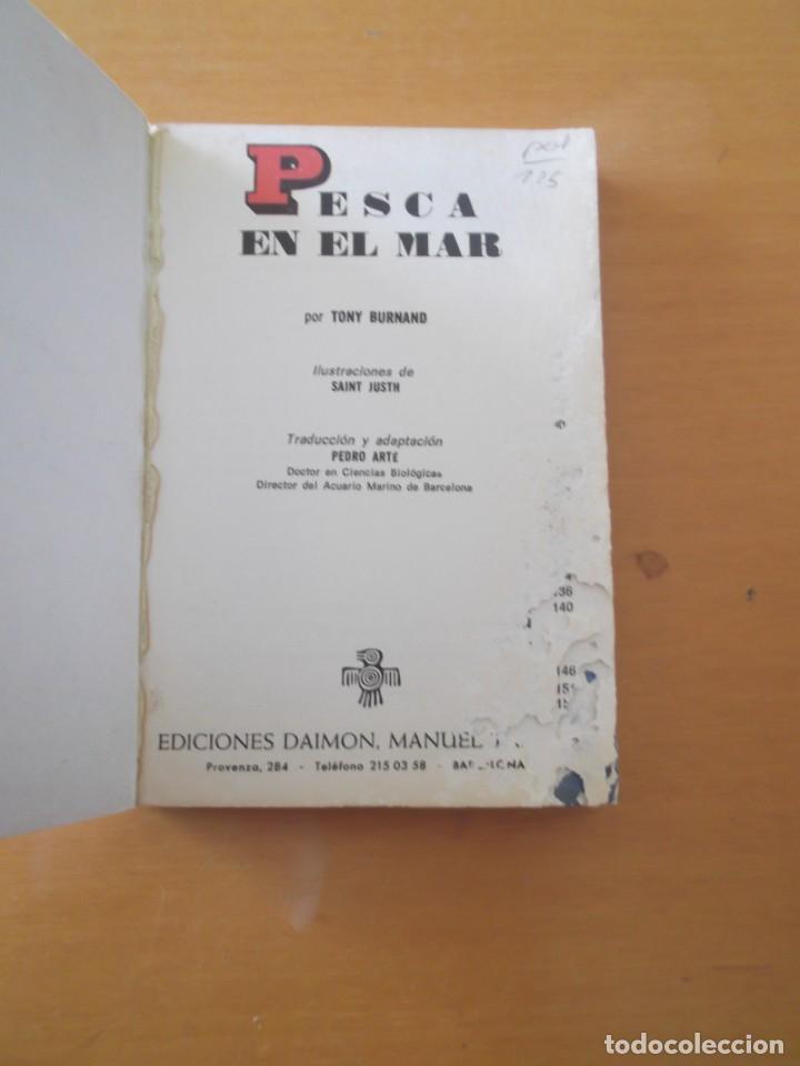 Libros de segunda mano: Peque&ntilde;o libro Pesca en el mar.Peque&ntilde;a biblioteca - Foto 2