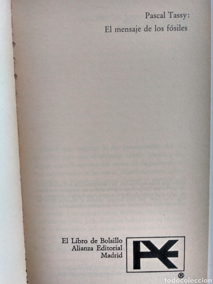 Libros de segunda mano: El mensaje de los f&oacute;siles / Pascal Tassy. Alianza - Foto 2