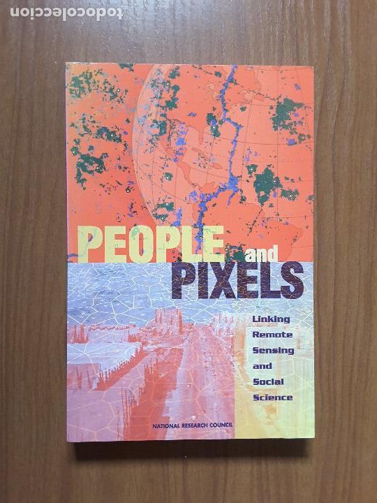 Libros de segunda mano: People and Pixels. VV.AA. En ingl&eacute;s. - Foto 1