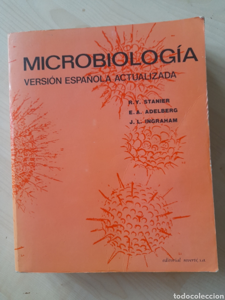 Libros de segunda mano: Microbiologia. Versi&oacute;n espa&ntilde;ola actualizada. Stainer, Adelberg, lngraham - Foto 1