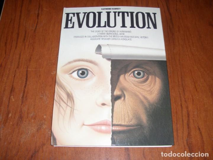 Libros de segunda mano: LIBRO DESPLEGABLE TRES DIMENSIONES EVOLUTION RAYMOND HAWKEY - Foto 1