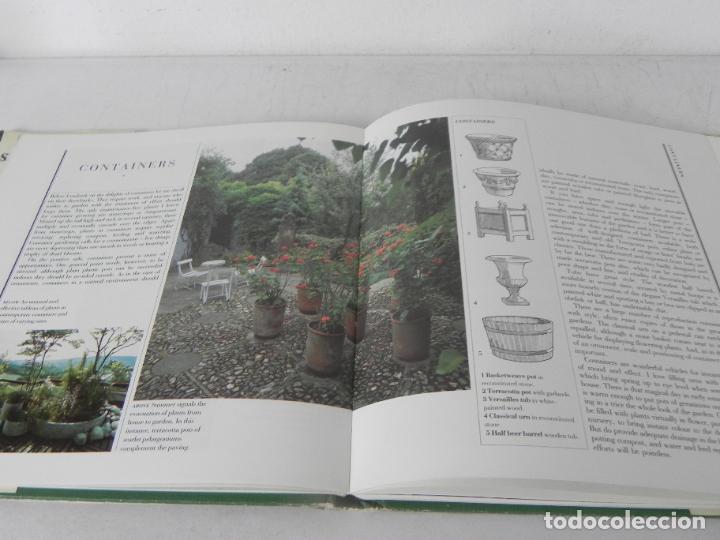 Libros de segunda mano: CREATING SMALL GARDENS (ROY STRONG) CONRAN OCTOPUS-1986 (EN INGL&Eacute;S) - Foto 4