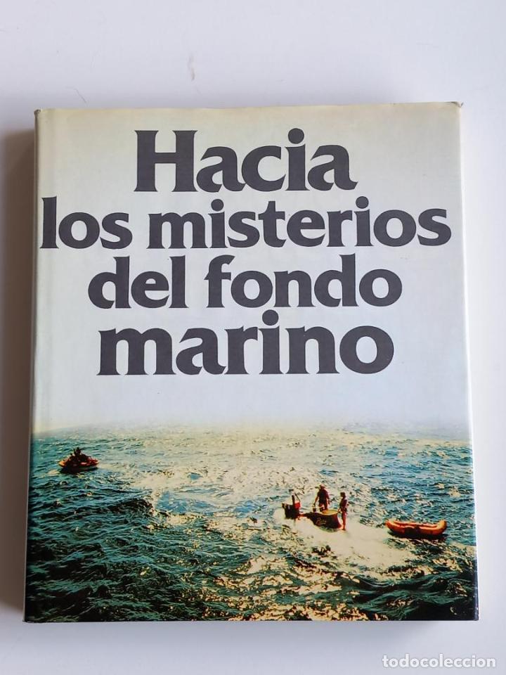 Libri di seconda mano: Hacia los misterios del fondo marino. De las profundidades del Baikal al fondo del oc&eacute;ano.