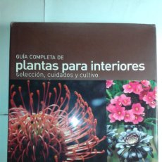 Libros de segunda mano: GUÍA COMPLETA DE PLANTAS PARA INTERIORES SELECCIÓN CUIDADOS .. 2007 VALERIE BRADLEY 1ª EDICIÓN BLUME
