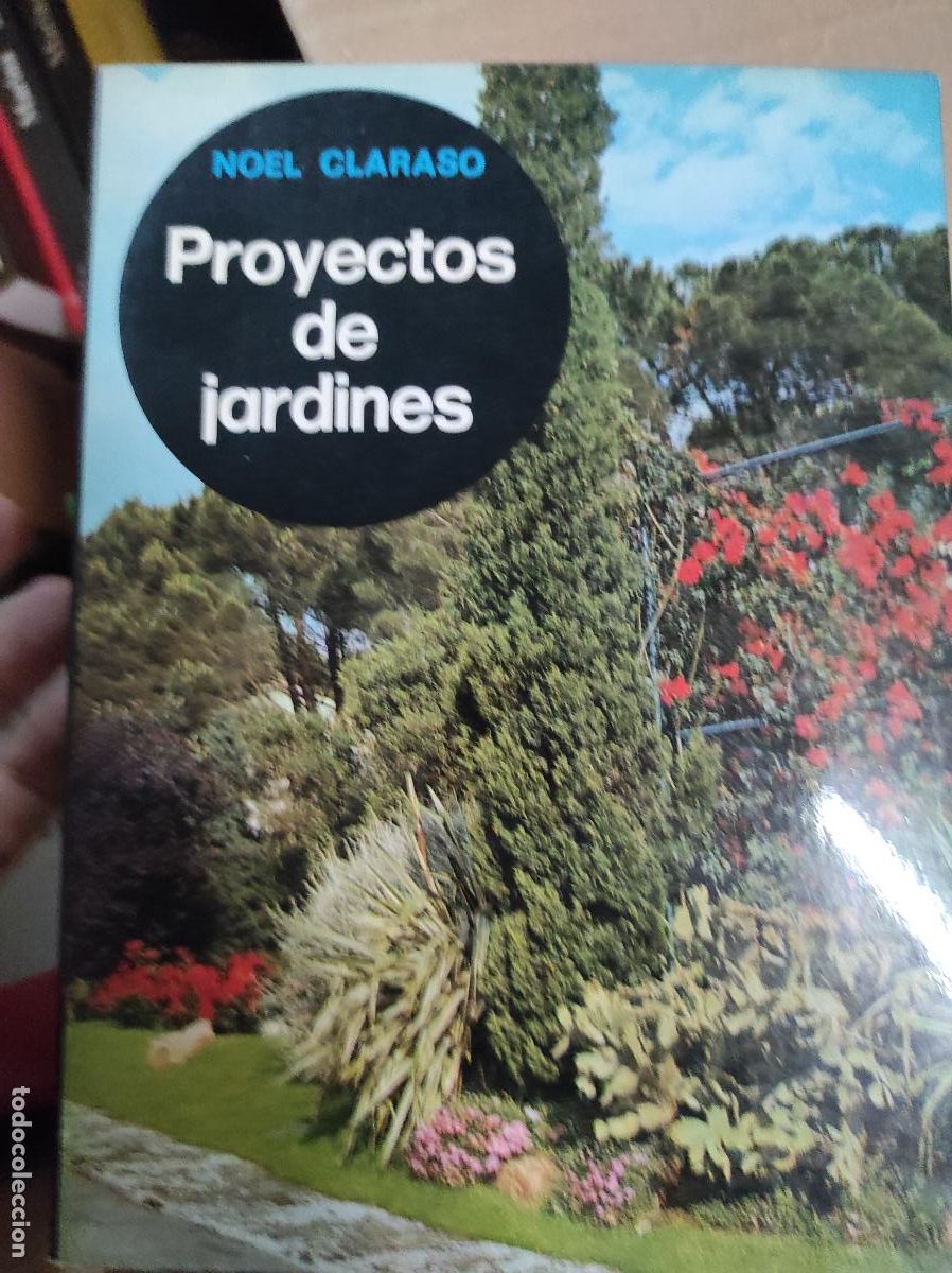 Libros de segunda mano: Proyectos de jardines.- Claras&oacute;, Noel - Foto 1