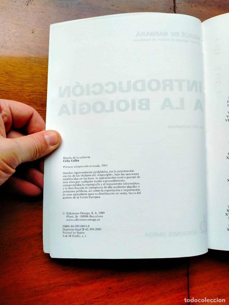 Libros de segunda mano: Introducci&oacute;n a la biolog&iacute;a. Merce de B&aacute;rbara. Omega - Foto 2