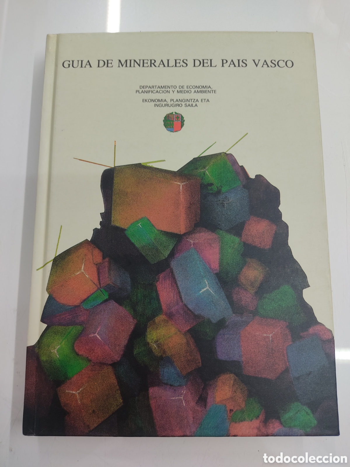 Libros de segunda mano: Guia de minerales del Pais Vasco. 1991 EDITA GOBIERNO VASCO ILUSTRADO Y FICHAS CARTONE BUEN ESTADO