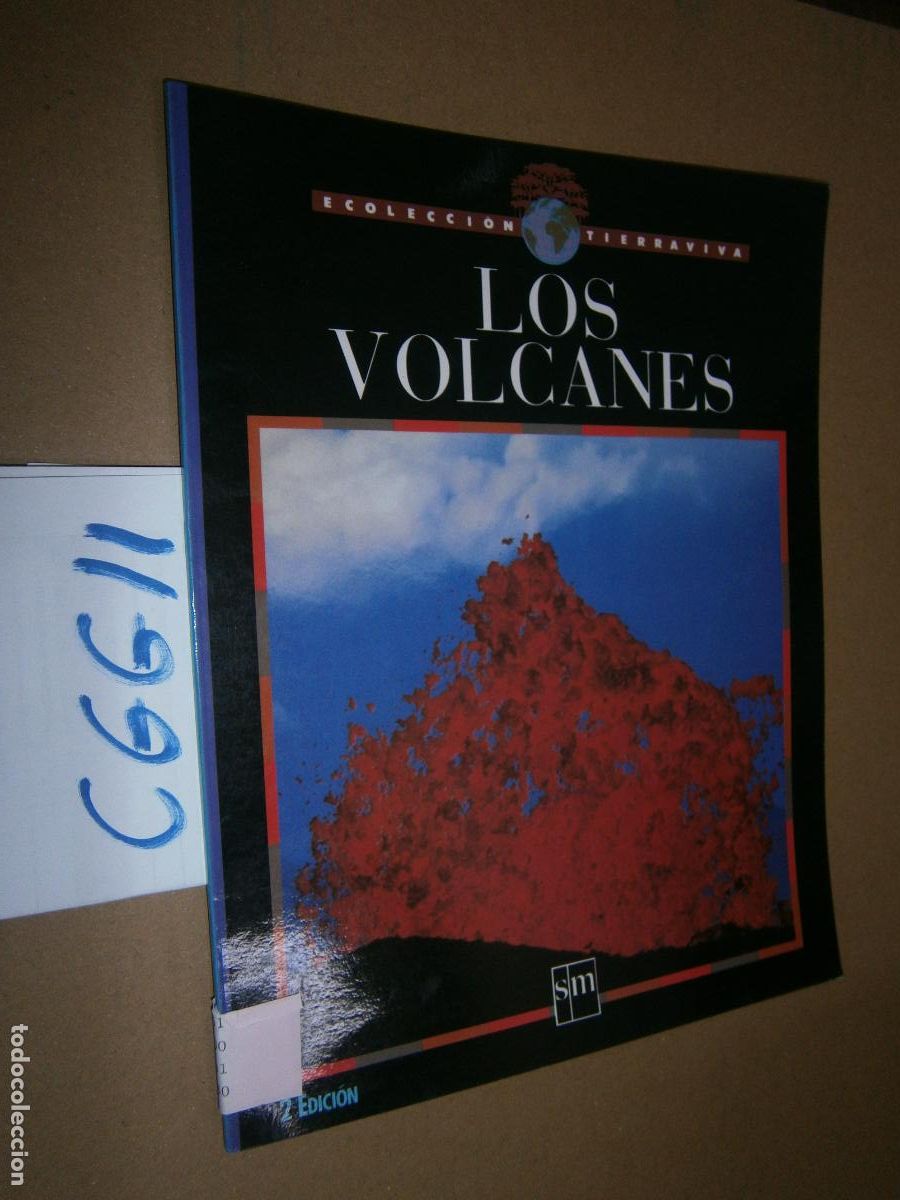 Libros de segunda mano: ANTIGUO LIBRO - LOS VOLCANES - Foto 1