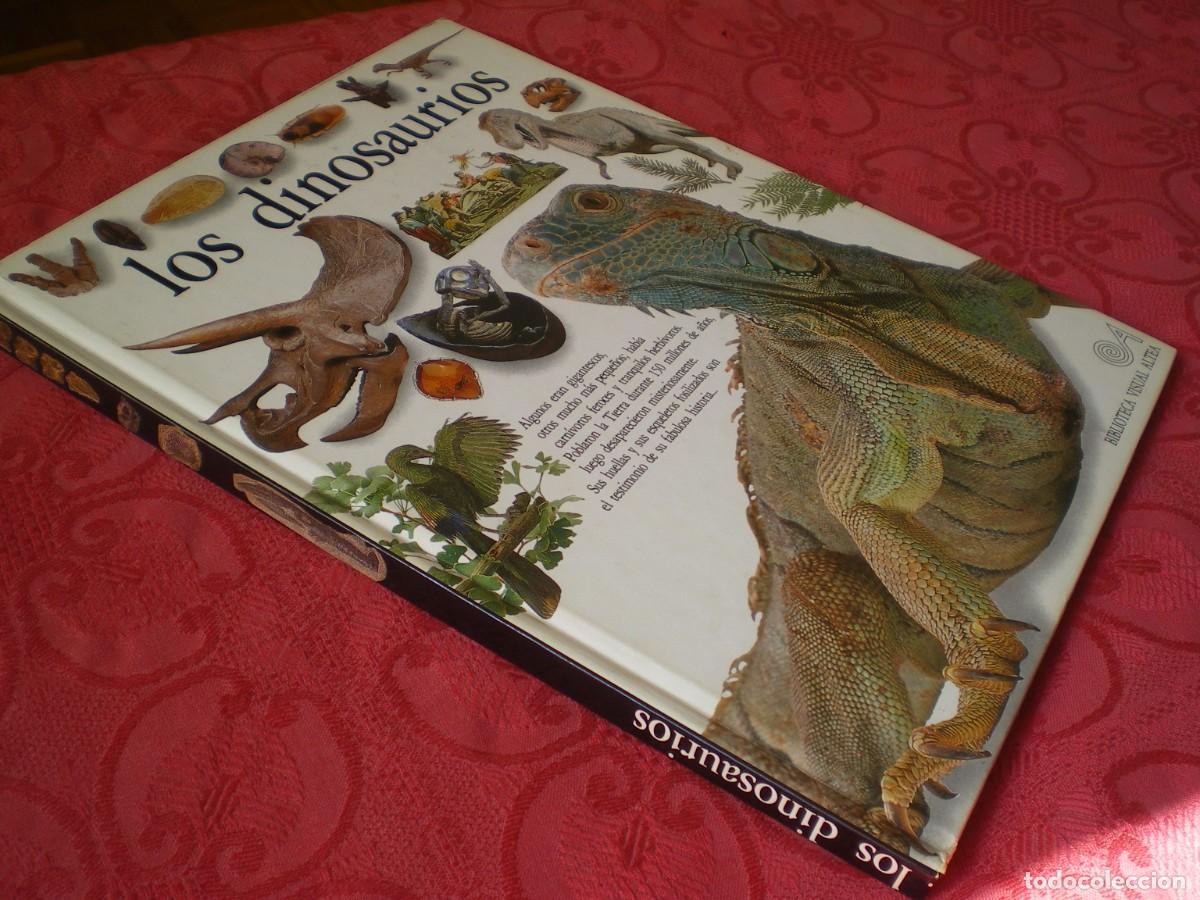 Libros de segunda mano: LOS DINOSAURIOS . BIBLIOTECA VISUAL ALTEA. - Foto 2