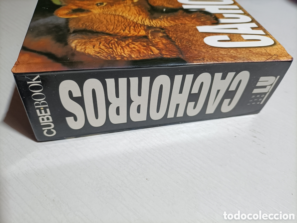 Libros de segunda mano: Cachorros Cube Book. Librer&iacute;a universitaria - Foto 4