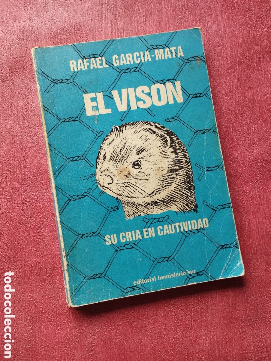 Libros de segunda mano: El vis&oacute;n y cr&iacute;a rentable de los animales de piel. 2 libros. - Foto 2