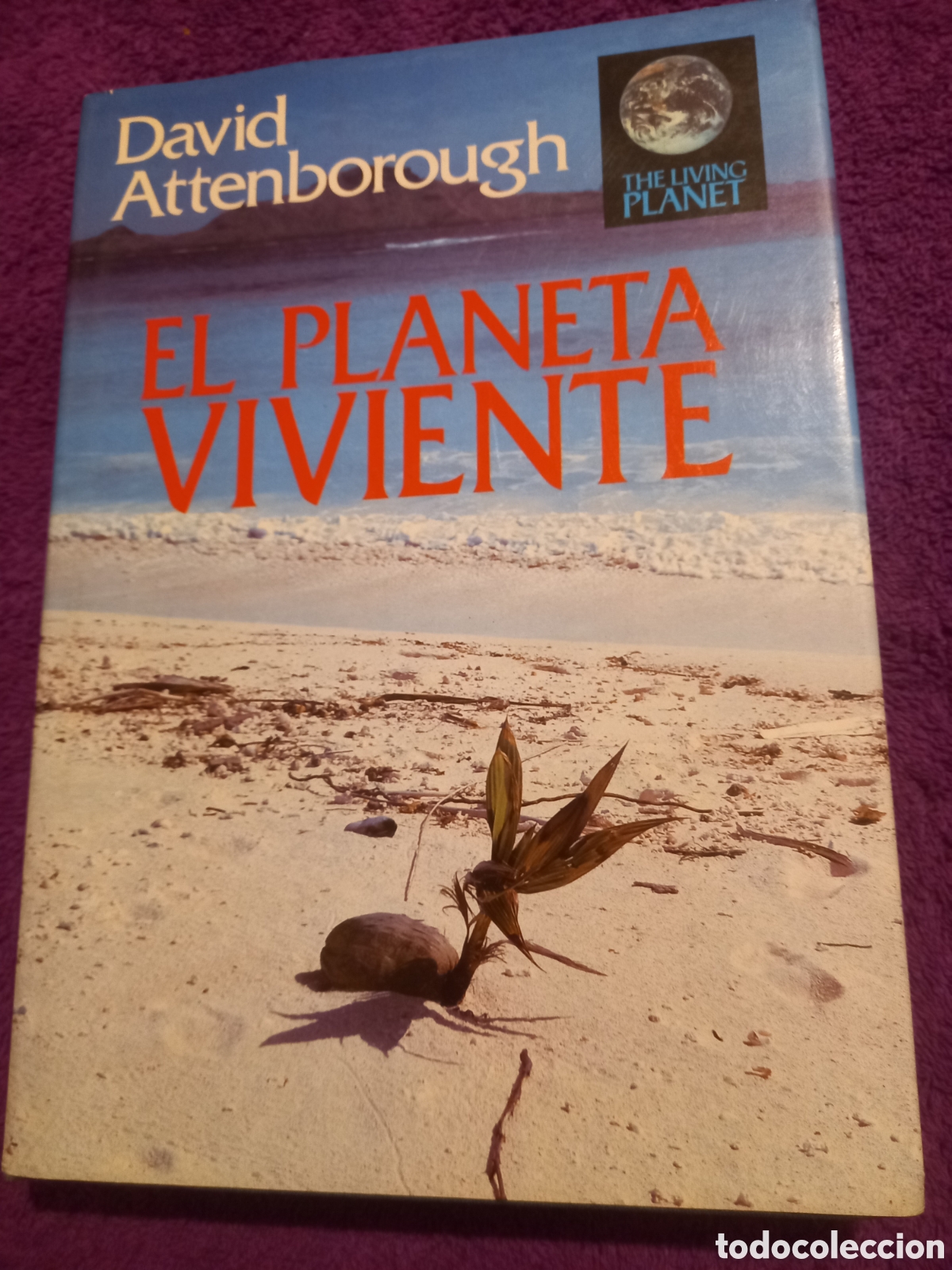 Libros de segunda mano: El planeta viviente. David Attenborough. - Foto 1