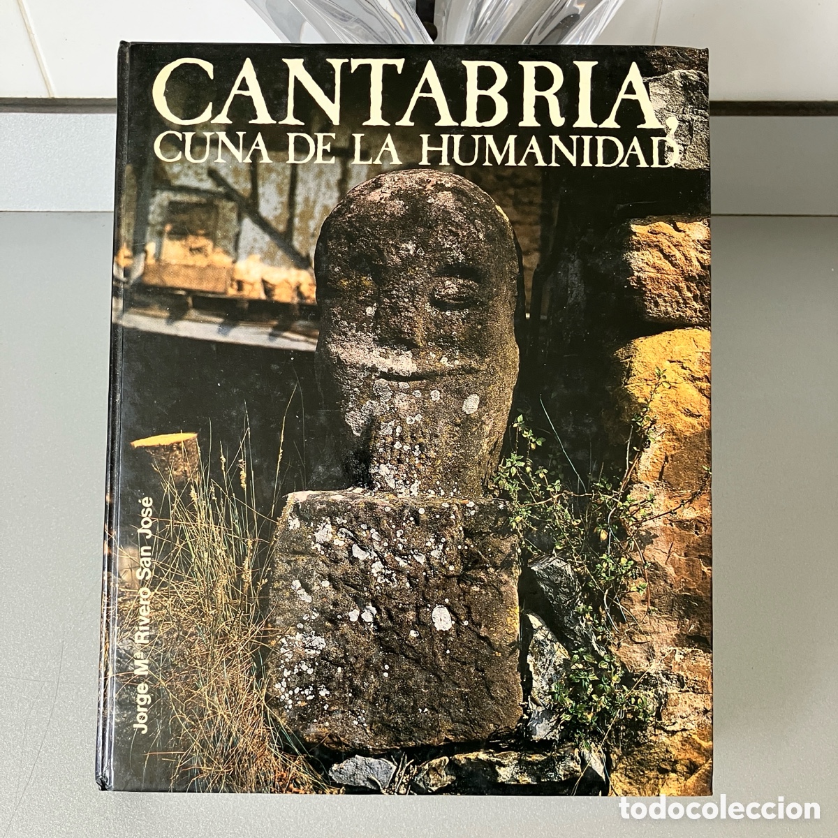Libros de segunda mano: Cantabria cuna de la humanidad (I y II) - Foto 1
