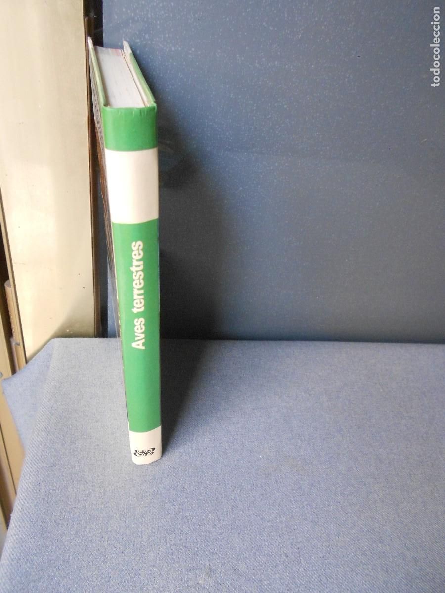 Libros de segunda mano: AVES TERRESTRES. EDITORIAL BLUME. - Foto 9