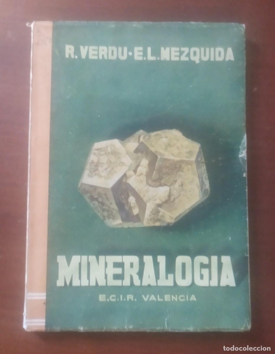 Libros de segunda mano: Libro sobre mineralog&iacute;a, con fotograf&iacute;as - Foto 1