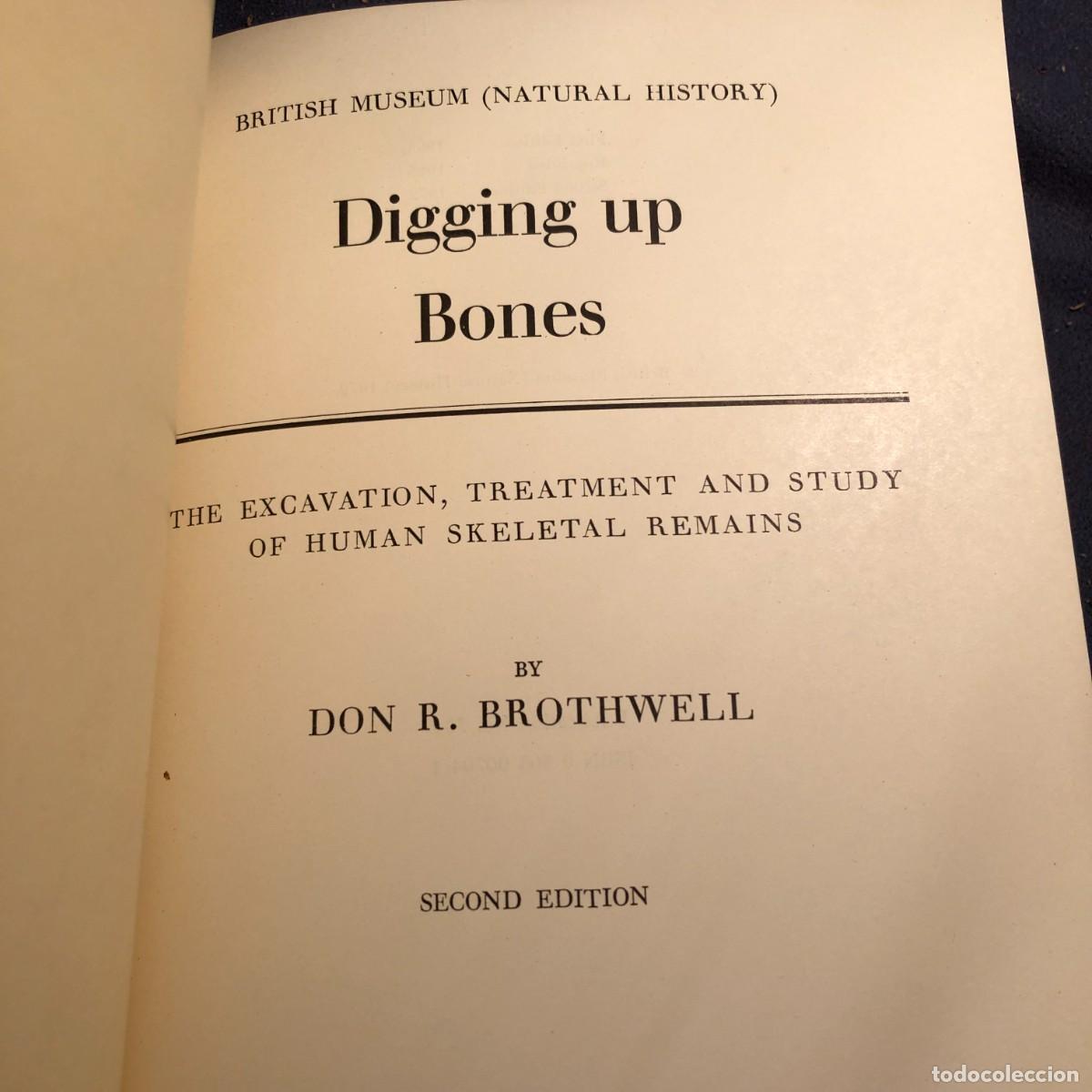 Libros de segunda mano: D.R. BROTHWELL: - DIGGING UP BONES - (1972) - Foto 2