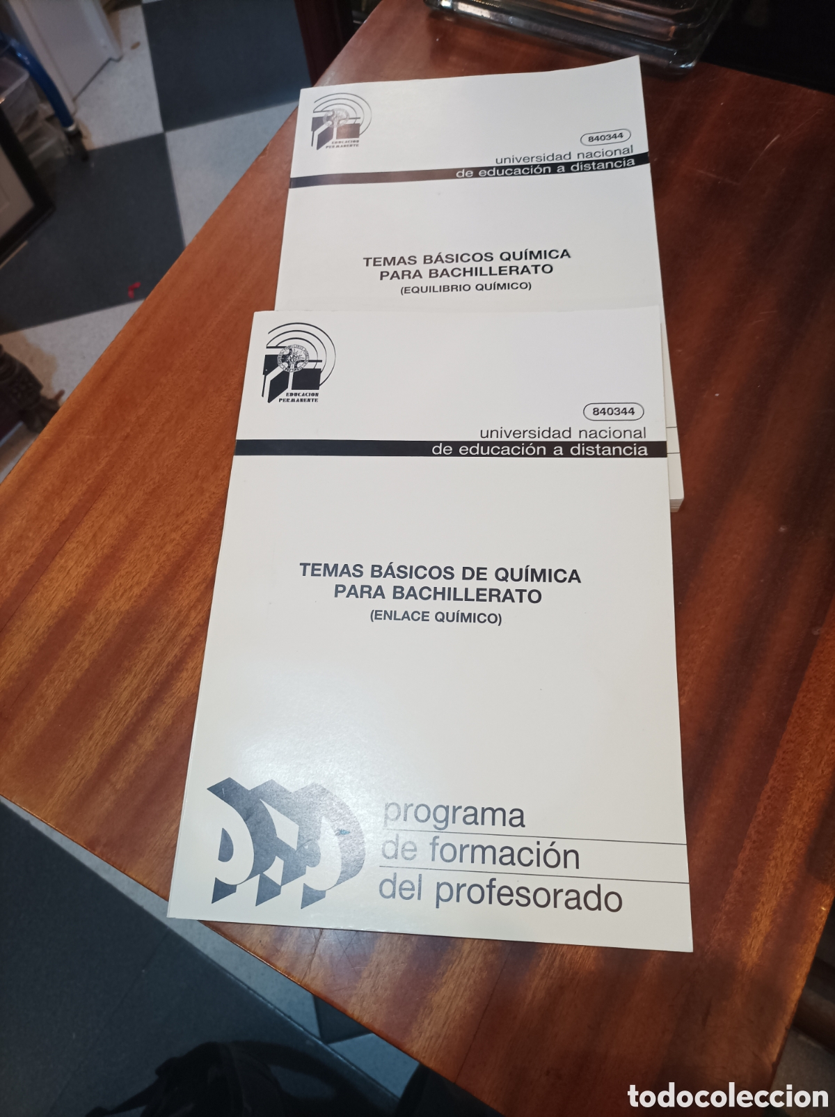 Libros de segunda mano de ciencias: TEMAS B&Aacute;SICOS DE QU&Iacute;MICA PARA BACHILLERATO.(ENLACE Y EQUILIBRIO QU&Iacute;MICO) .UNED. - Foto 1