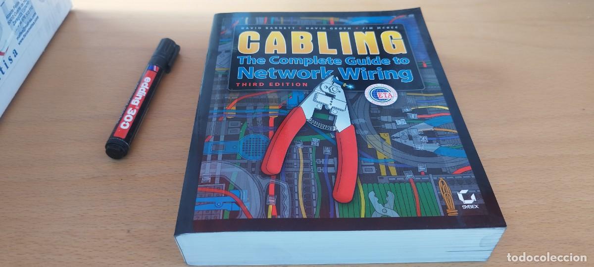 Libros de segunda mano de ciencias: CABLING COMPLETE GUIDE / WIRING/ EN INGLES / GU&Iacute;A COMPLETA DE CABLEADO / / KARA69 - Foto 2