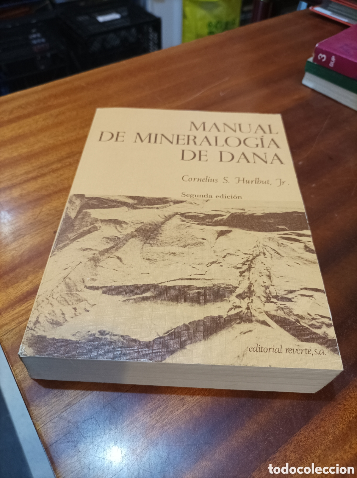 Libri di seconda mano: MANUAL DE MINERALOG&Iacute;A DE DANA.CORNELIUS S. HURLBUT,JR.. 2EDICION.EDITORIAL REVERT&Eacute;.1981