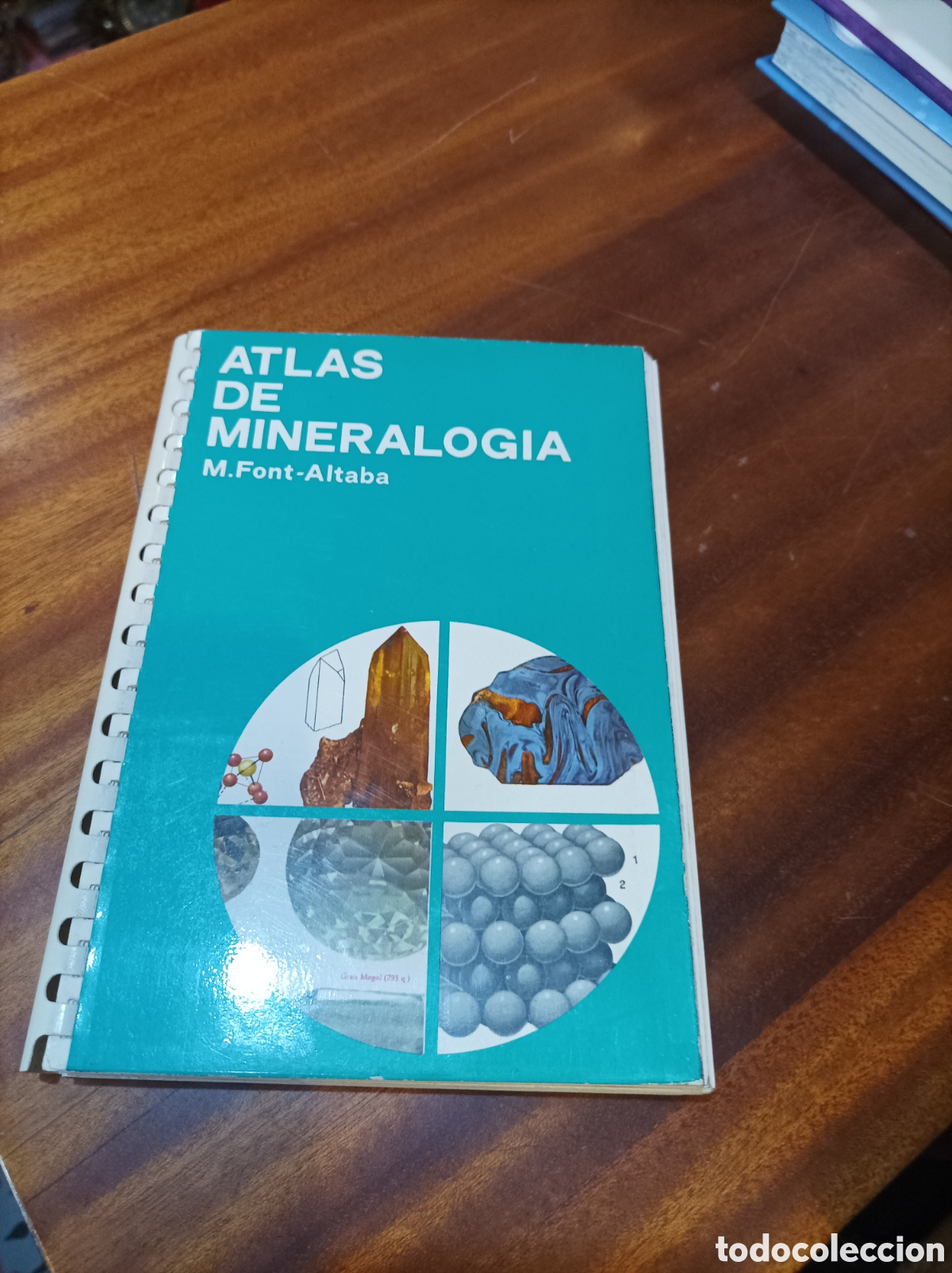 Libros de segunda mano: ATLAS DE MINERALOG&Iacute;A.M.FONT-ALTABA