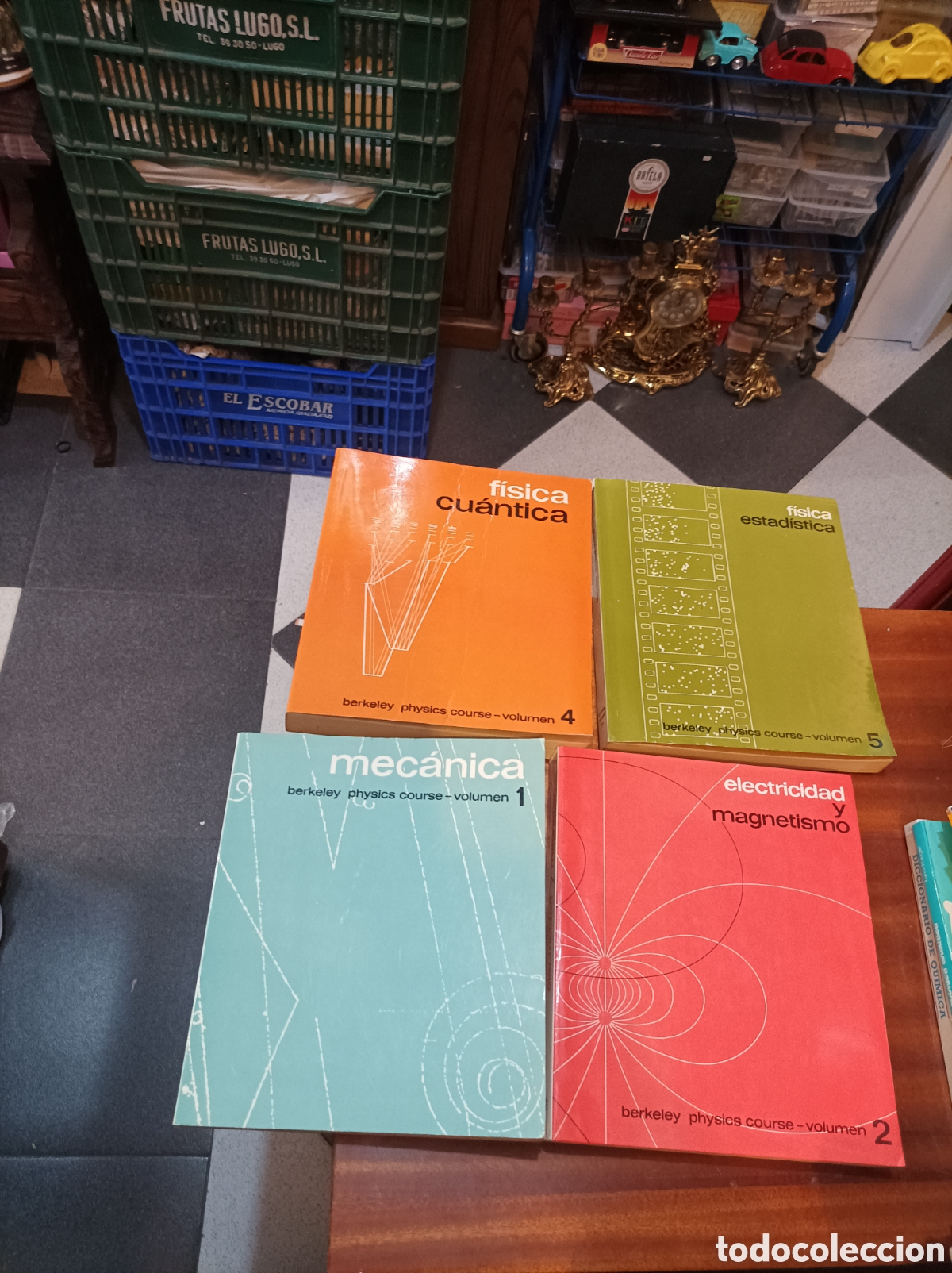 Libros de segunda mano de Ciencias: MEC&Aacute;NICA, ELECTRICIDAD, MAGNETISMO, F&Iacute;SICA CUANTICA, ESTAD&Iacute;STICA. BERKELEY PHYSICS COURSEY 1,2,4,5.