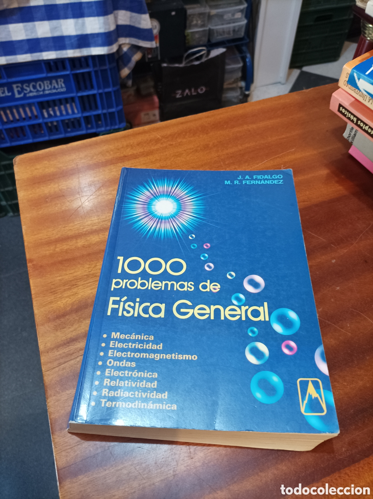 Libros de segunda mano de Ciencias: 1000 PROBLEMAS DE F&Iacute;SICA GENERAL.J.A.FIDALGO/M.R.FERNANDEZ.EVEREST1990