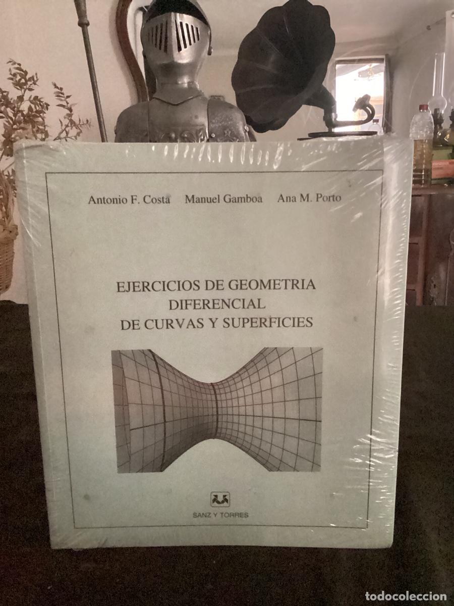 Libros de segunda mano de Ciencias: VVAA.: EJERCICIOS DE GEOMETR&Iacute;A DIFERENCIAL DE CURVAS Y SUPERFICIES. ED. SANZ Y TORRES.