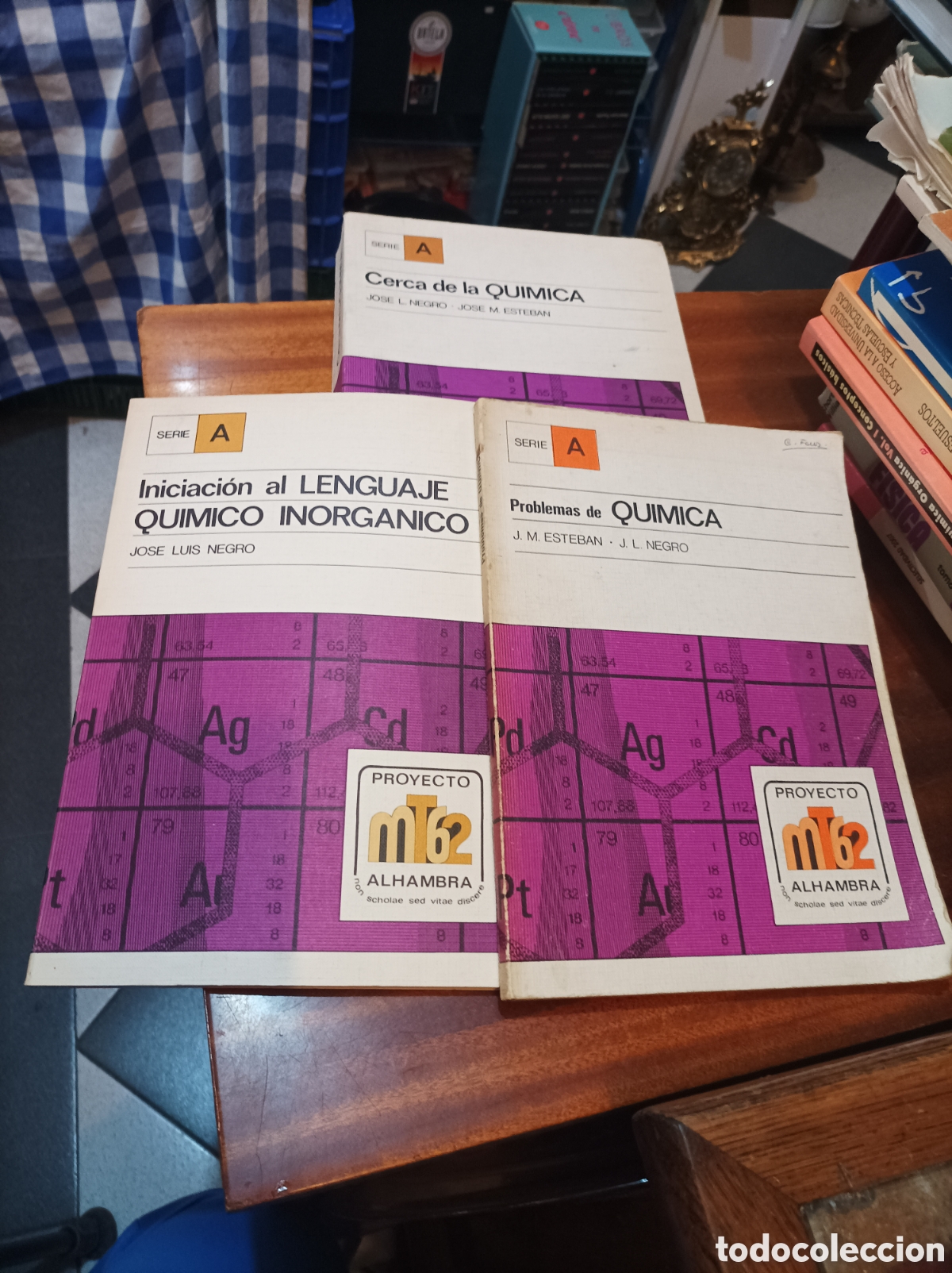 Libros de segunda mano de Ciencias: CERCA DE LA QU&Iacute;MICA.PROBLEMAS. INICIACI&Oacute;N AL LENGUAJE QUIMICO INORG&Aacute;NICO .SERIE A.3LIBROS.