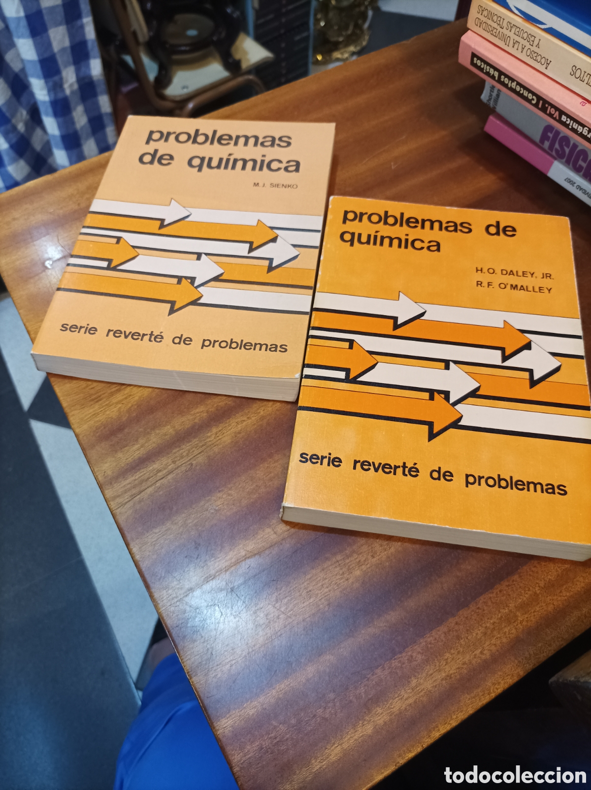 Libros de segunda mano de Ciencias: PROBLEMAS DE QU&Iacute;MICA (M.J.SIENKO )(H.O.DALEY/R.F.O'MALLEY) .SERIE REVERT&Eacute; DE PROBLEMAS.