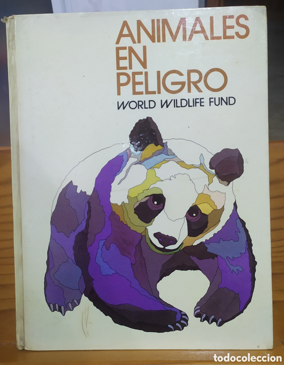 Libros de segunda mano: WWF (World Wildlife Fund) - Animales en peligro, Salvat 1973