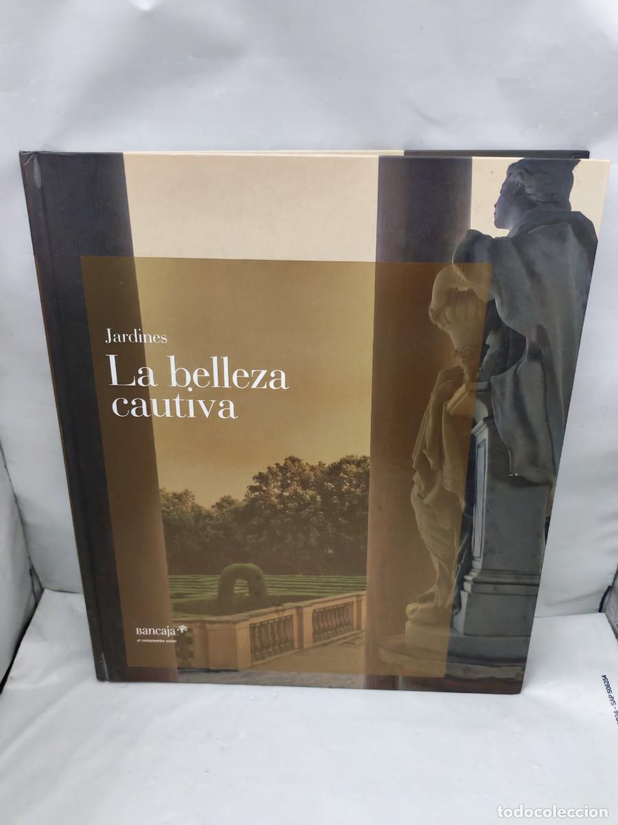 Libri di seconda mano: Jardines: La belleza cautiva (Primera edici&oacute;n, tapa dura)