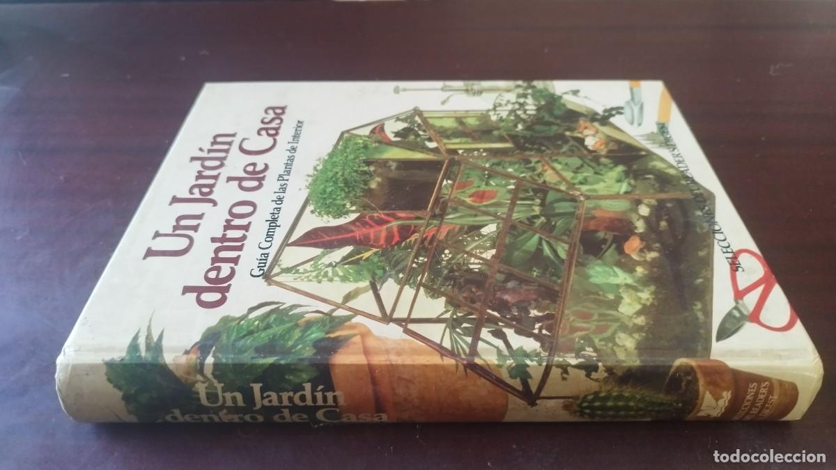 Libros de segunda mano: UN JARDIN DENTRO DE CASA / / CJA 607 / READERS DIGEST