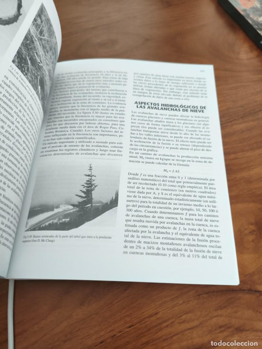 Libros de segunda mano: AVALANCHAS - EDICIONES DESNIVEL - MANUAL T&Eacute;CNICO - David McClung y Peter Schaerer - Foto 5
