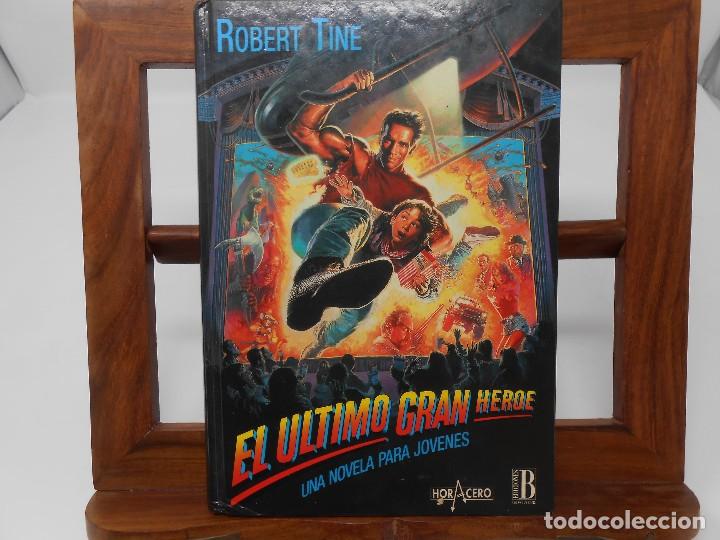 Libros de segunda mano: El &uacute;ltimo gran h&eacute;roe - Robert Tine. - Foto 1