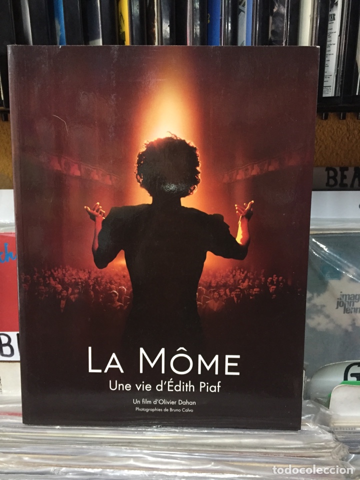Livros em segunda m&atilde;o: La momia, una vida de edith piaf. (La M&ocirc;me, une vie d'&Eacute;dith Piaf). Versi&oacute;n original