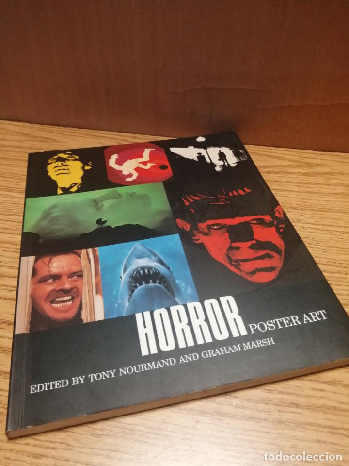 Livros em segunda m&atilde;o: HORROR POSTER ART