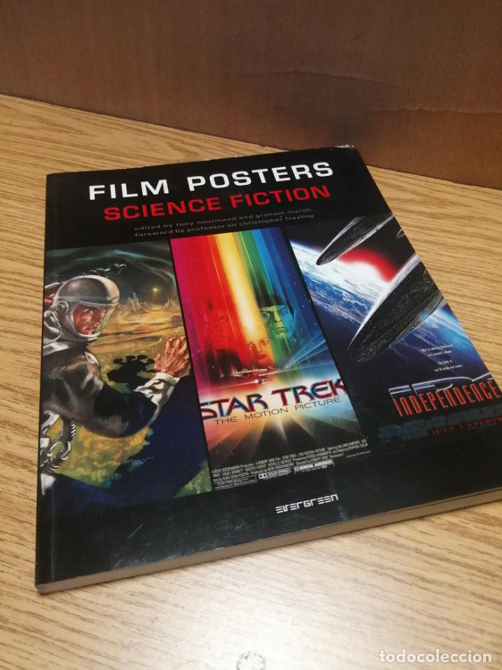 Livros em segunda m&atilde;o: FILM POSTERS SCIENCE-FICTION