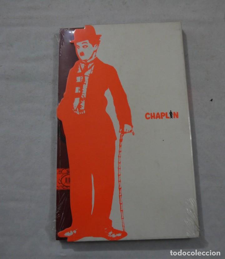 Libros de segunda mano: CHAPLIN - SAM STOURDZE - COMBE EDITORIAL - 2008 - CATALAN - PRECINTADO - Foto 2