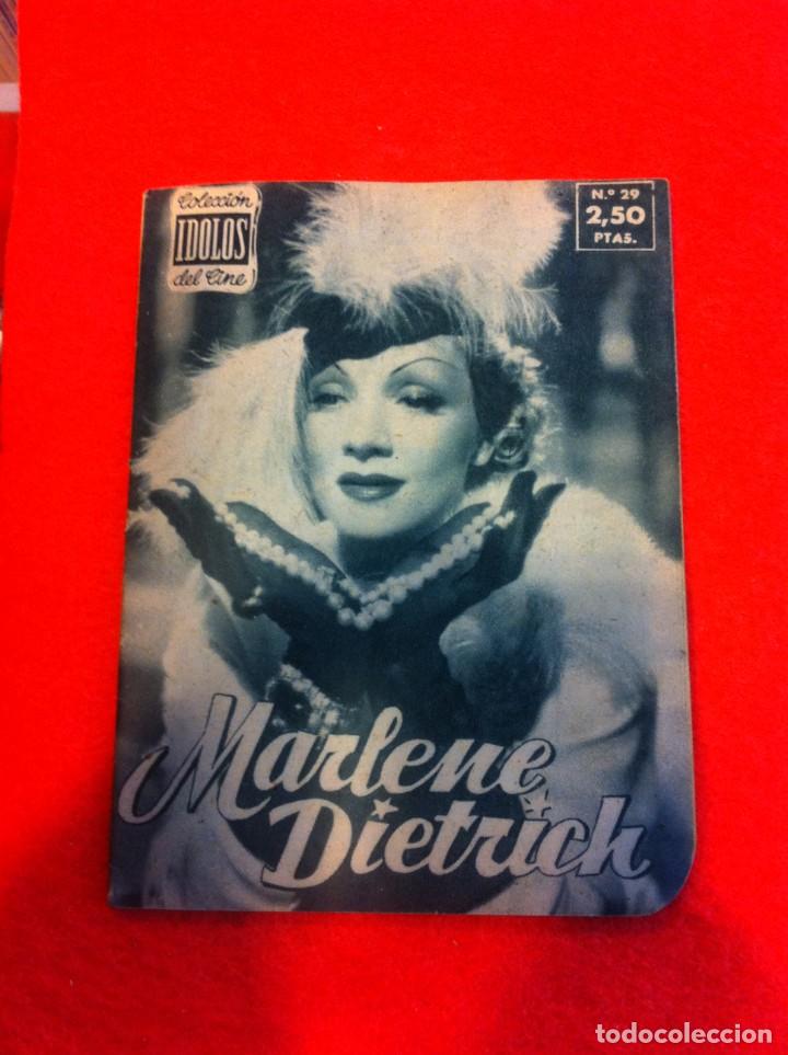 Livres d'occasion: COLECCI&Oacute;N IDOLOS DEL CINE. MARLENE DIETRICH. N&ordm; 29