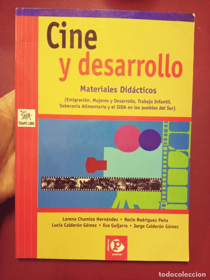 Libros de segunda mano: VV.AA.: Cine y desarrollo. Materiales did&aacute;cticos (Editorial Popular. 2006) - Foto 1