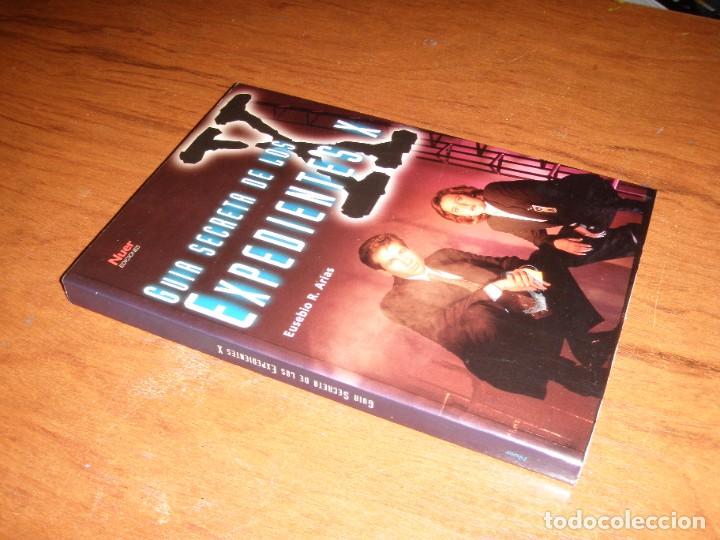 Libros de segunda mano: GUIA SECRETA DE LOS EXPEDIENTES X - Foto 2