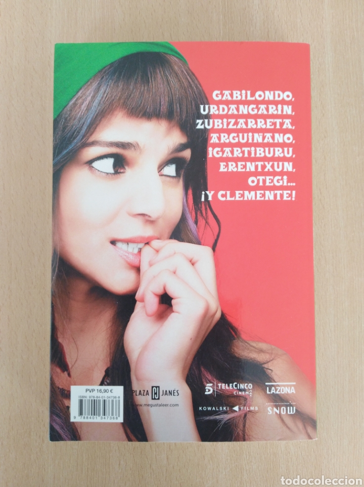 Libros de segunda mano: OCHO APELLIDOS VASCOS - Foto 2
