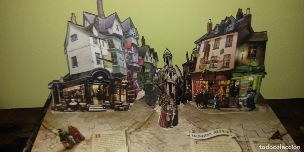 Libros de segunda mano: Libro Harry Potter Pop Up Book - Foto 3