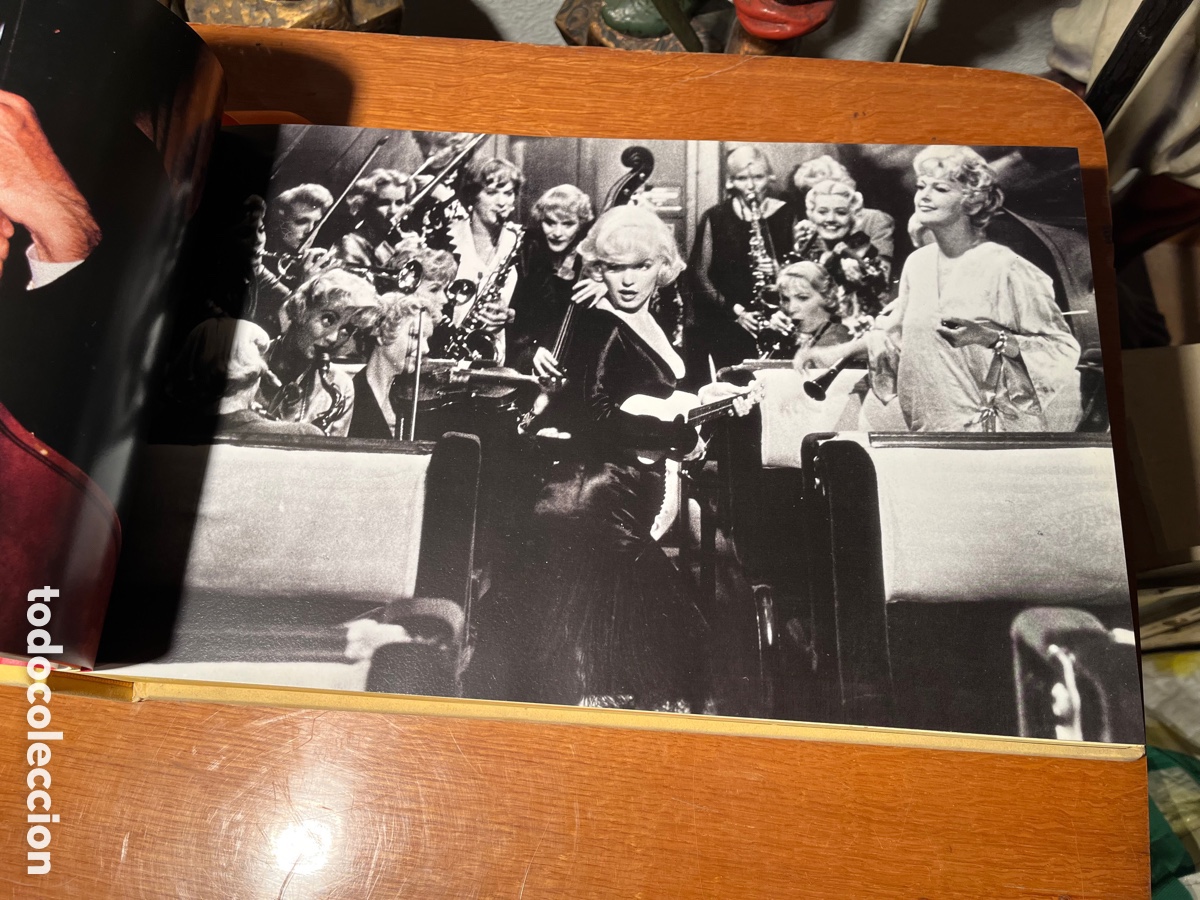 Libros de segunda mano: Billy Wilder&rsquo;s SOME LIKE IT HOT - Foto 7