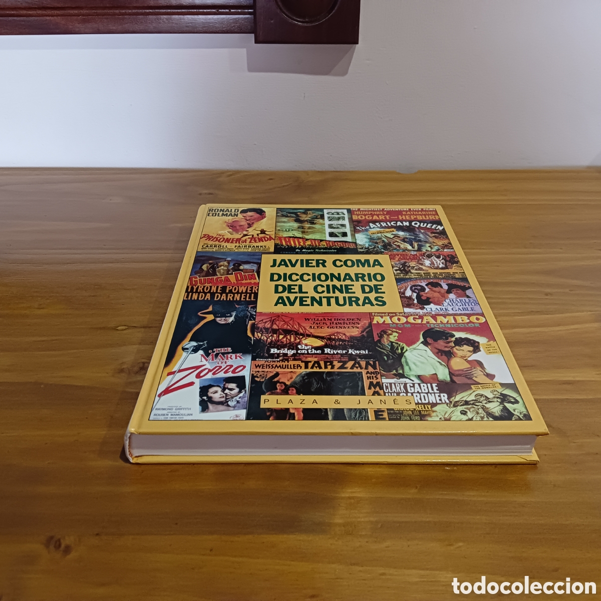Libros de segunda mano: Javier, diccionario del cine de aventuras - Foto 1