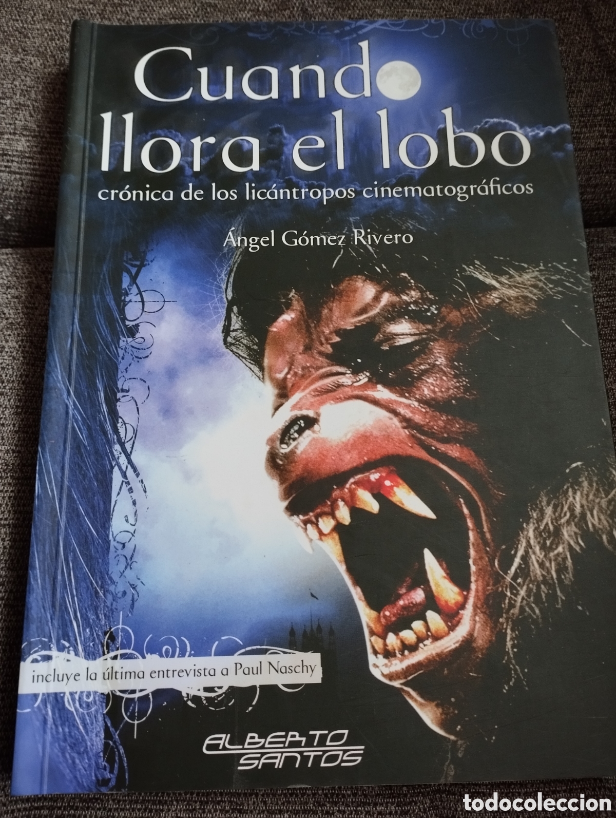 Libros de segunda mano: Cuando llora el hombre lobo - Foto 1
