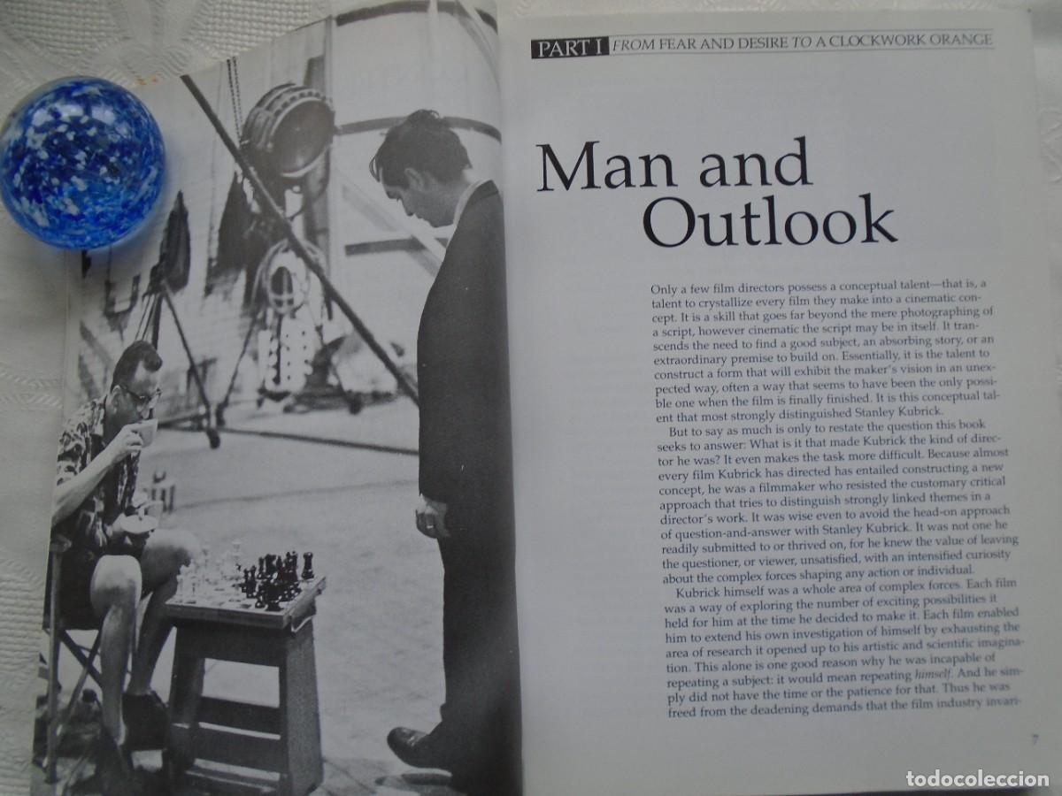 Libros de segunda mano: A. WALKER / SIBIL TAYLOR / U. RUCHTI. STANLEY CUBRICK, DIRECTOR A VISUAL ANALYSIS. 2000. FIRST PUBL. - Foto 4