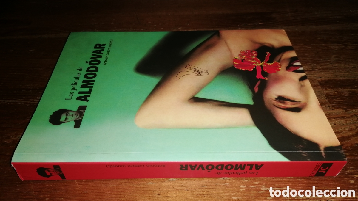 Libros de segunda mano: Las pel&iacute;culas de ALMOD&Oacute;VAR - Antonio Castro (coord.) - Foto 2