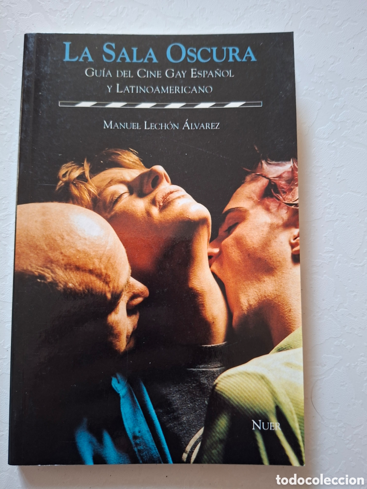 Libros de segunda mano: La sala oscura / Manuel Lech&oacute;n Alvarez / Ediciones Nuer en Madrid 2001